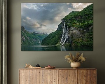 Waterfall in the Geirangerfjord in Norway van Rico Ködder