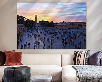 Zonsondergang op het Djemaa el Fna  plein in Marrakesh, Marocco by Eye on You