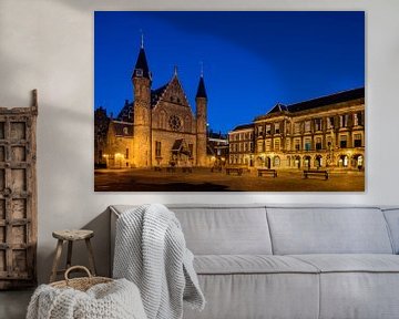 Le Binnenhof, La Haye avec ciel de nuit claire.