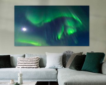 Noorderlicht, poollicht of Aurora Borealis in de nachtelijke hemel boven Noord Noorwegen