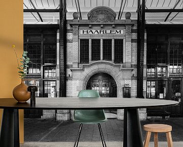 Haarlem: Station Restaurant entrance 2 by OK-ART