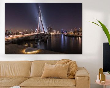 De Erasmusbrug in Rotterdam tijdens het blauwe uurtje van MS Fotografie | Marc van der Stelt