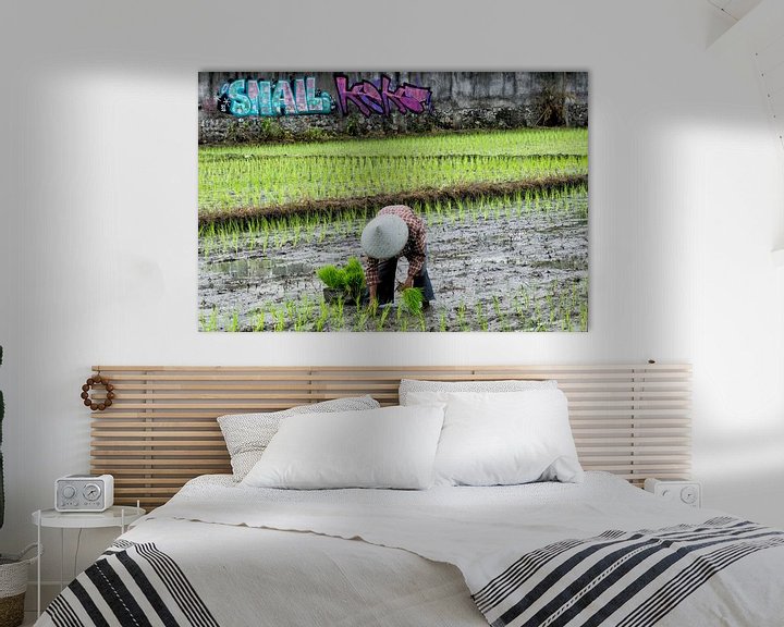 Sfeerimpressie: Rijstplanter in Bali van Brenda Reimers