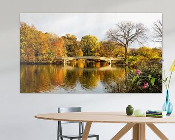 Herfst in Central Park bij de Bow Bridge von Marco Schep