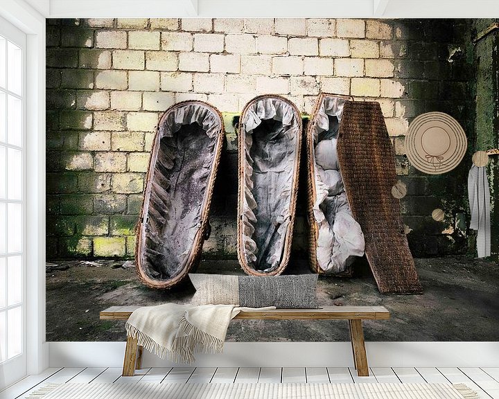 Sfeerimpressie behang: (urbex) Lost Coffins van mandy sakkers