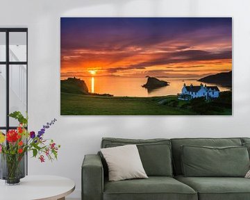 Sonnenuntergang im Duntulm Castle und Duntulm Hotel, Isle of Skye, Schottland