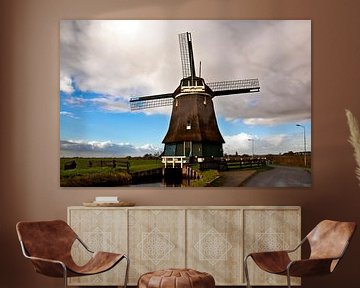 Oude, schilderachtige, traditionele windmolen in Noord-Holland