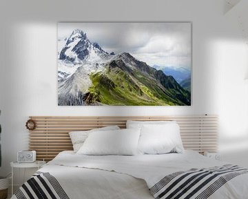 Berge in den norditalienischen Alpen von Emile Kaihatu