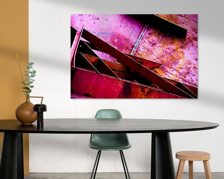 Sfeerimpressie: Roze trap metaal van angelique van Riet