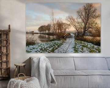 Winters landschap met bruggetje van Ruud Morijn