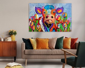 Kuh zwischen den Tulpen von Vrolijk Schilderij