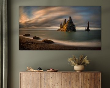 Reynisdrangar rocks von Wojciech Kruczynski