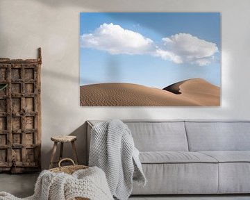 Wolken boven een zandduin in de woestijn | Iran
