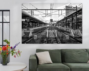Central Station Groningen, Netherlands, End Station (black&white) von Klaske Kuperus