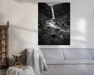 Cascade de Svartifoss, Islande en noir et blanc sur iPics Photography