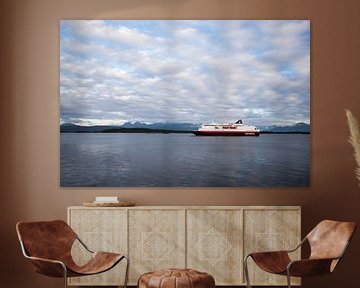 Hurtigruten cruiseschip in Noorwegen van Marcel Alsemgeest
