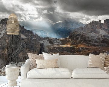 Woeste luchten boven de Italiaanse Dolomieten