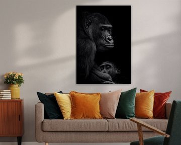 Gorilla whit young sur Ron Meijer Photo-Art