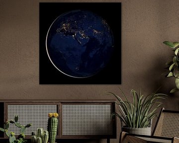 Globe de nuit avec vue sur l'Europe, le Moyen-Orient et l'Afrique sur Atelier Liesjes