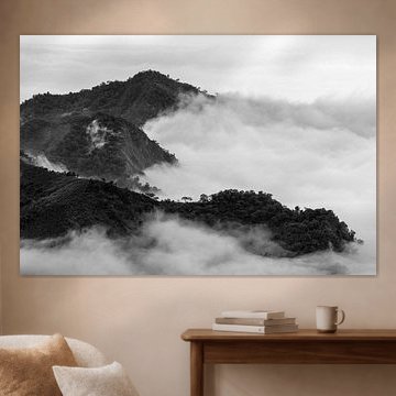 Mer des nuages autour des montagnes d'Alishan