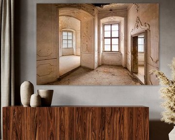 Kamer in Verlaten Paleis. van Roman Robroek