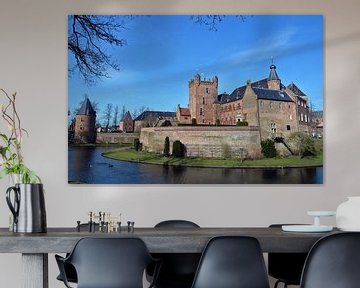 Blauwe hemel met kasteel in Gelderland van Jaimy Buunk
