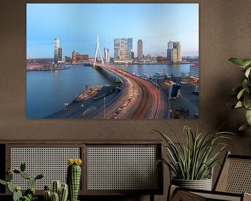 Erasmusbrug met skyline Rotterdam