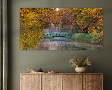 Apeldoorns Kanal mit Herbstfarben