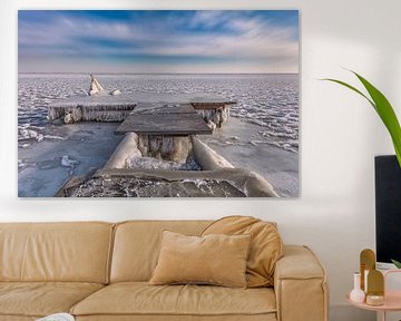 Bevroren steiger aan het Markermeer van Dennisart Fotografie