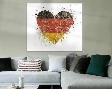 Heart shaped grunge vintage faded German flag van Anton Eine