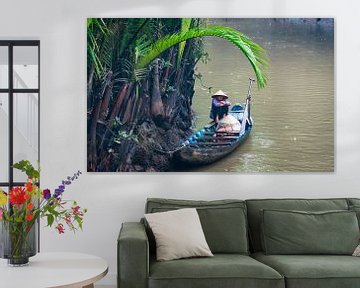 Schuilen voor de regen, Mekong delta, Vietnam van Rietje Bulthuis