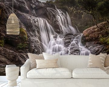 Verborgen waterval in tropisch regenwoud van Original Mostert Photography
