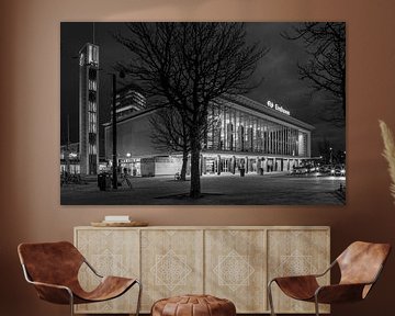 Gare de L'Eindhoven la nuit. sur Maurits van Hout