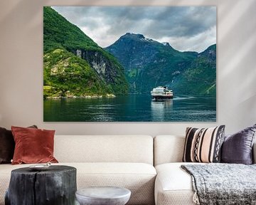 View to the Geirangerfjord in Norway sur Rico Ködder