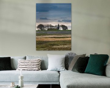 De waddendijk bij Paesens Moddergat met kerktoren van Harrie Muis