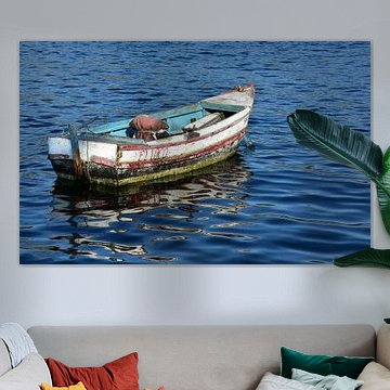 Altes Fischerboot im Hafen von Havanna, Kuba