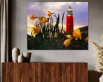 Texel Leuchtturm mit Narzissen / Texel Lighthouse with Daffodils von Justin Sinner Pictures ( Fotograaf op Texel)