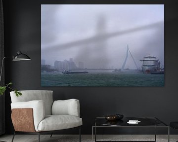 Rotterdam op een stormachtige herfstochtend van Richard de Boorder