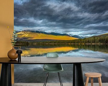 Mountain lake in Jasper national park by Chris Stenger