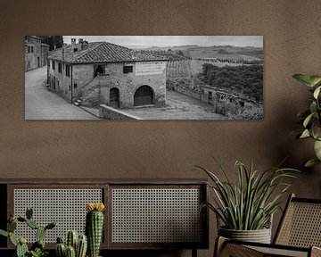 Monochrome Tuscany in 6x17 format, Lucignano d'Asso van Teun Ruijters