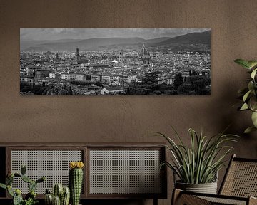 Monochrome Toskana im Format 6 x 17, Florenz Skyline von Teun Ruijters
