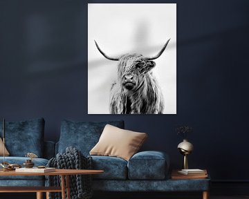 portrait of a highland cow - hochformat von Dorit Fuhg