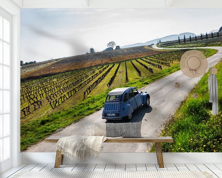 Sfeerimpressie behang: Cruisen met een 2CV in de Provence Frankrijk van Martijn Bravenboer