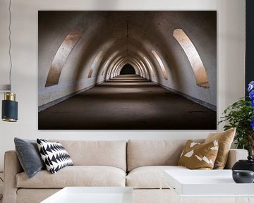 Donkere Tunnel in Verlaten Citadel. van Roman Robroek