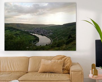 Uitzicht over de Moezel rivier in Duitsland van Robin Verhoef