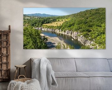 Uitzicht op de rivier de Ardèche in het zuiden van Frankrijk in het departement Ardèche 3. van PhotoArt Thomas Klee