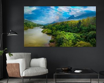 Panorama van een rivier in Noord Laos