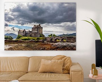 Eilean Donan in de Wolken van Vincent van den Hurk