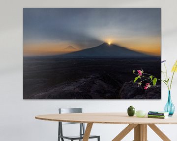 Zonsondergang bij Ararat van Gerard van den Akker