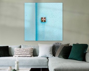 Abstract van pastel blauw op een roestig paneel von Texel eXperience